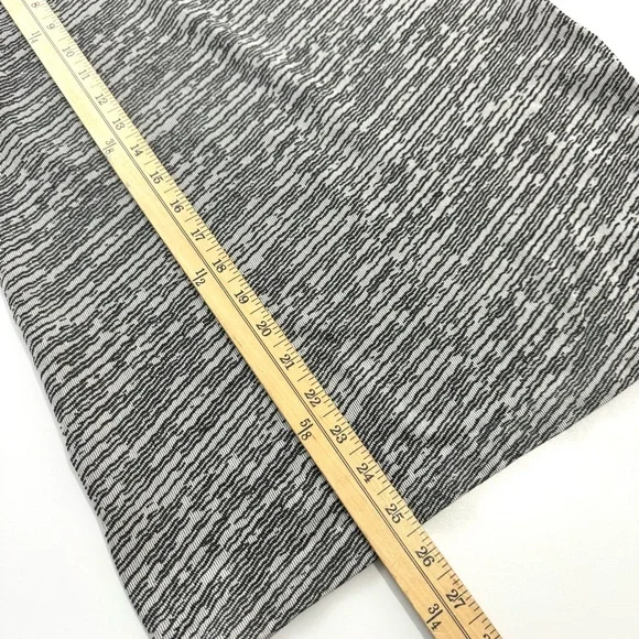 Athleta Women’s Sz L Flurry Seamless Turtleneck Long Sleeve Top Black & White - Picture 12 of 14